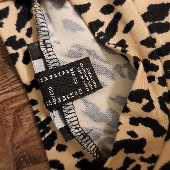 Medium Leopard stretchy form fitted dress - Picture 2 of 4
